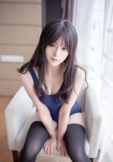 写毛笔垫在下面的是什么_1080P在线视频观看