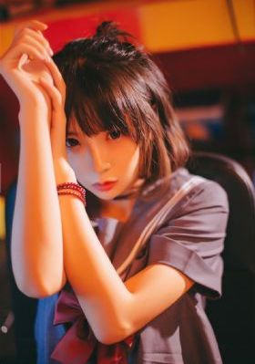 红杏中文字幕日韩精品_2019国语AV首页
